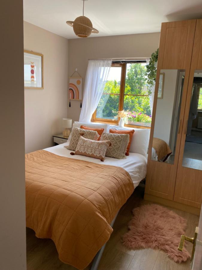 Summer Cottage In Kinsale Exteriör bild